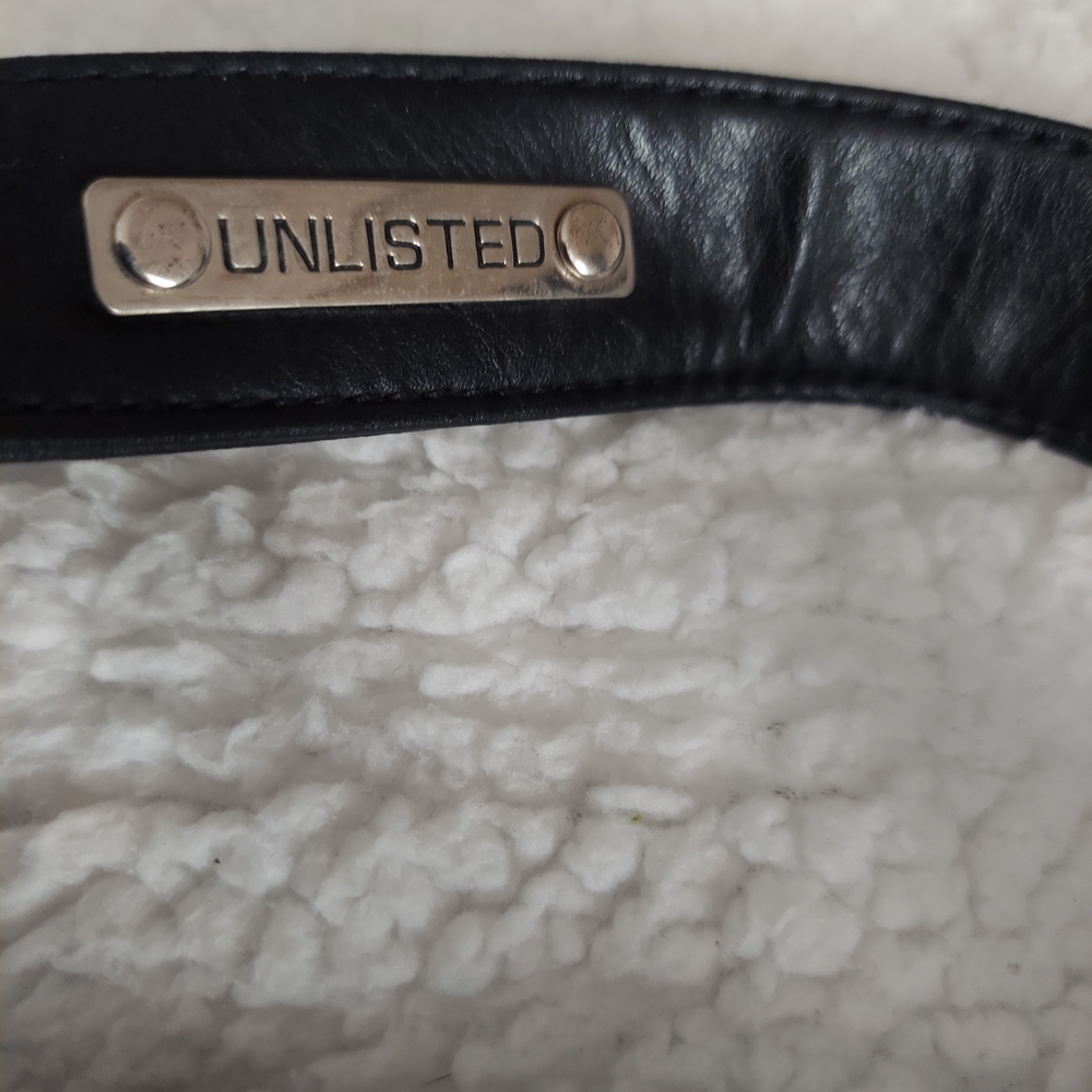 Sleek Black Leather Messanger Bag - Picture 2 of 2